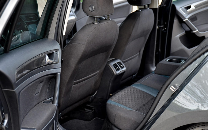 Volkswagen Golf cena 79900 przebieg: 122420, rok produkcji 2020 z Brzozów małe 781